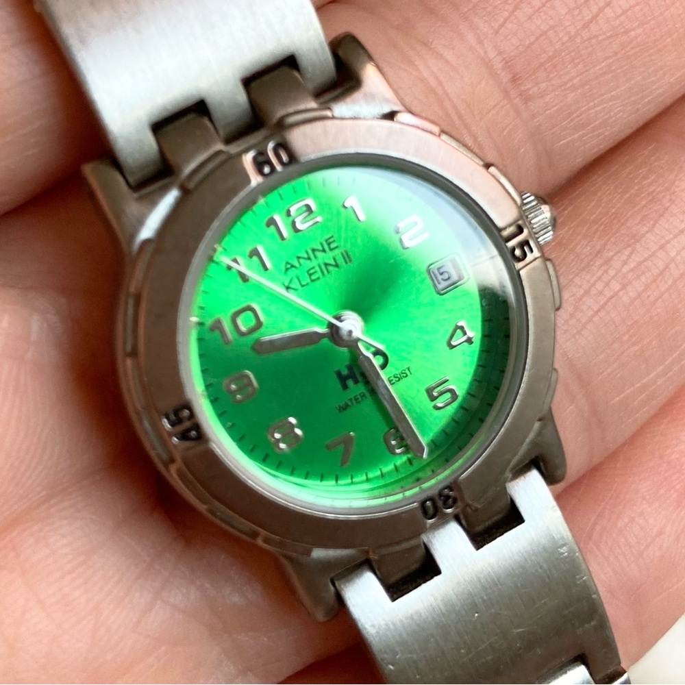 Watch - Picture 3 of 7